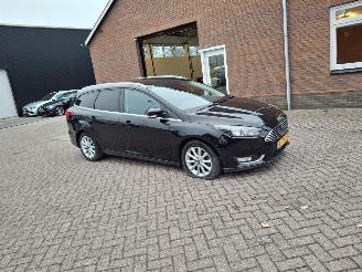 Unfallwagen Ford Focus 1.0i titanium  92kw  clima 2016/6