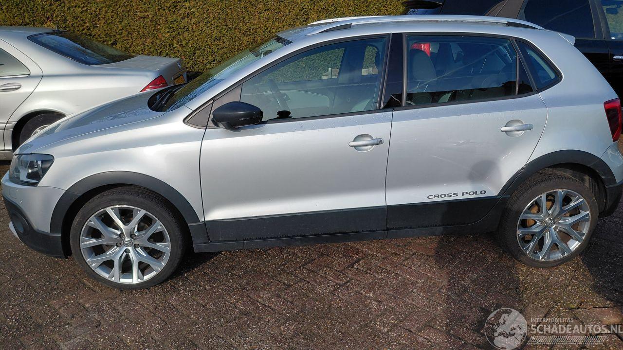 Volkswagen Polo 1.2 tsi AUTOMAAT  90PK   NAVI CLIMA