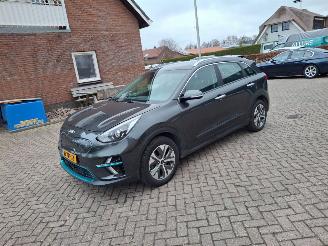 Auto incidentate Kia Niro dynamic line 64kwh   204pk navi clima 2021/11