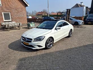 Unfallwagen Mercedes Cla-klasse 180  1.6i  122pk pano navi  clima 2014/9