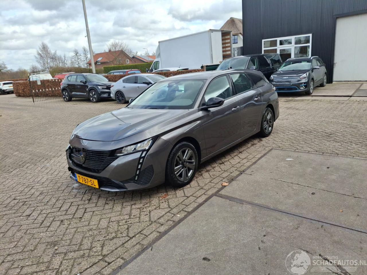 Peugeot 308 1.2 96kw active  navi  clima