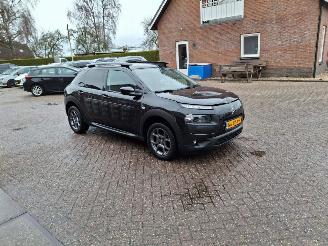 Voiture accidenté Citroën C4 cactus 1.2  naci clima lmv   shine uitvoering 2017/1