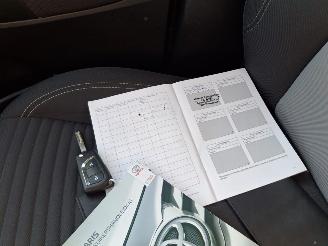 Toyota Yaris 1.5 hybrid  clima    navi picture 3