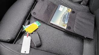 Auto incidentate BMW 3-serie 330 i  252pk clima leer  m paket 2016/4