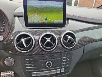 Mercedes B-klasse 180 1.6i  90kw pano navi picture 10