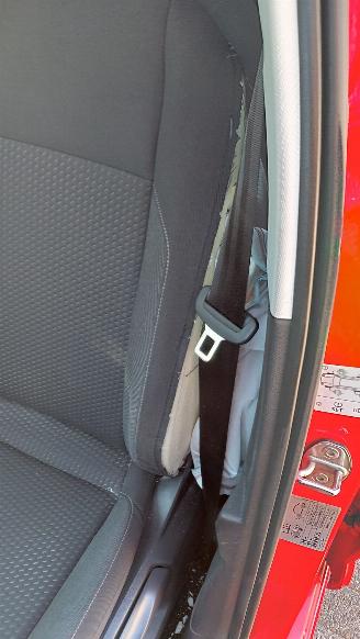 Volkswagen Polo 1.0 tsi  70kw   pano navi picture 7