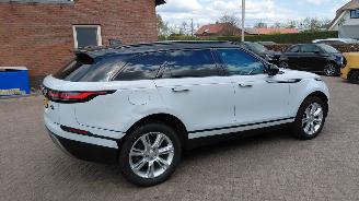 Land Rover Range Rover Velar 2.0i  300pk  awd   navi picture 9