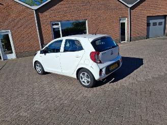 Kia Picanto 1.0i dpi  67pk  5drs airco picture 2