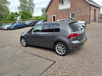 Schadeauto Volkswagen Golf 1.5 tsi 110kw automaat navi 2019/12