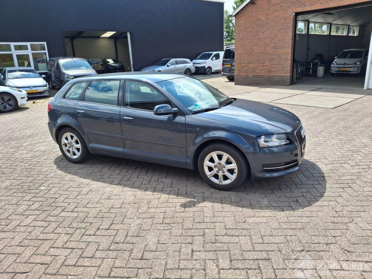 Audi A3 1.2 tsi  77kw   5drs airco