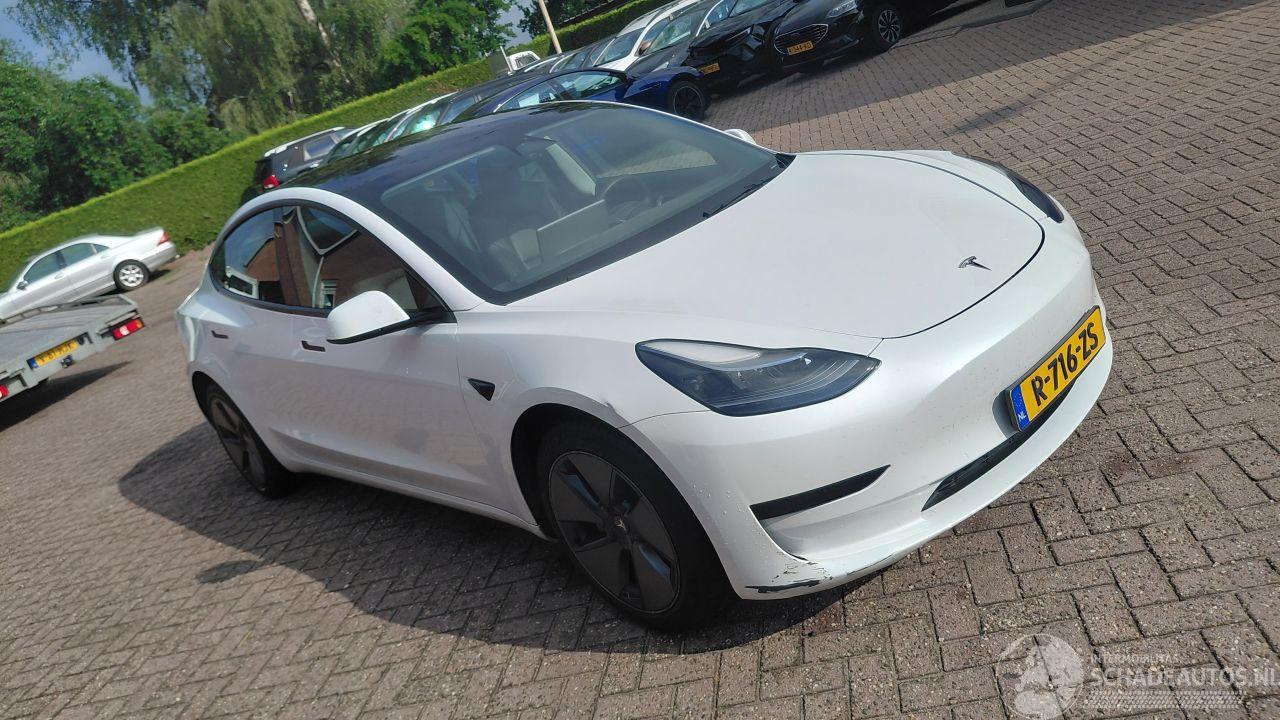 Tesla Model 3 rwd   60kw pano navi clima   238pk