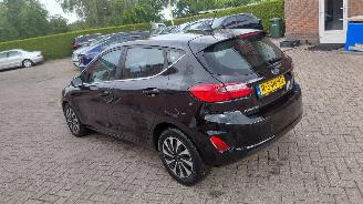 krockskadad bil auto Ford Fiesta 1.0 hybrid titanium  92kw  navi 2022/11