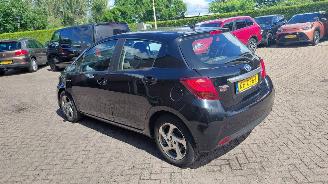 Toyota Yaris 1.5 hybrid  navi clima picture 5