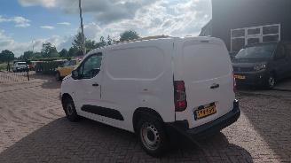 Peugeot Partner 1.2i  110pk navi airco picture 6