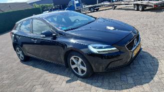 skadebil auto Volvo V-40 1.5  122pk automaat navi 2019/3