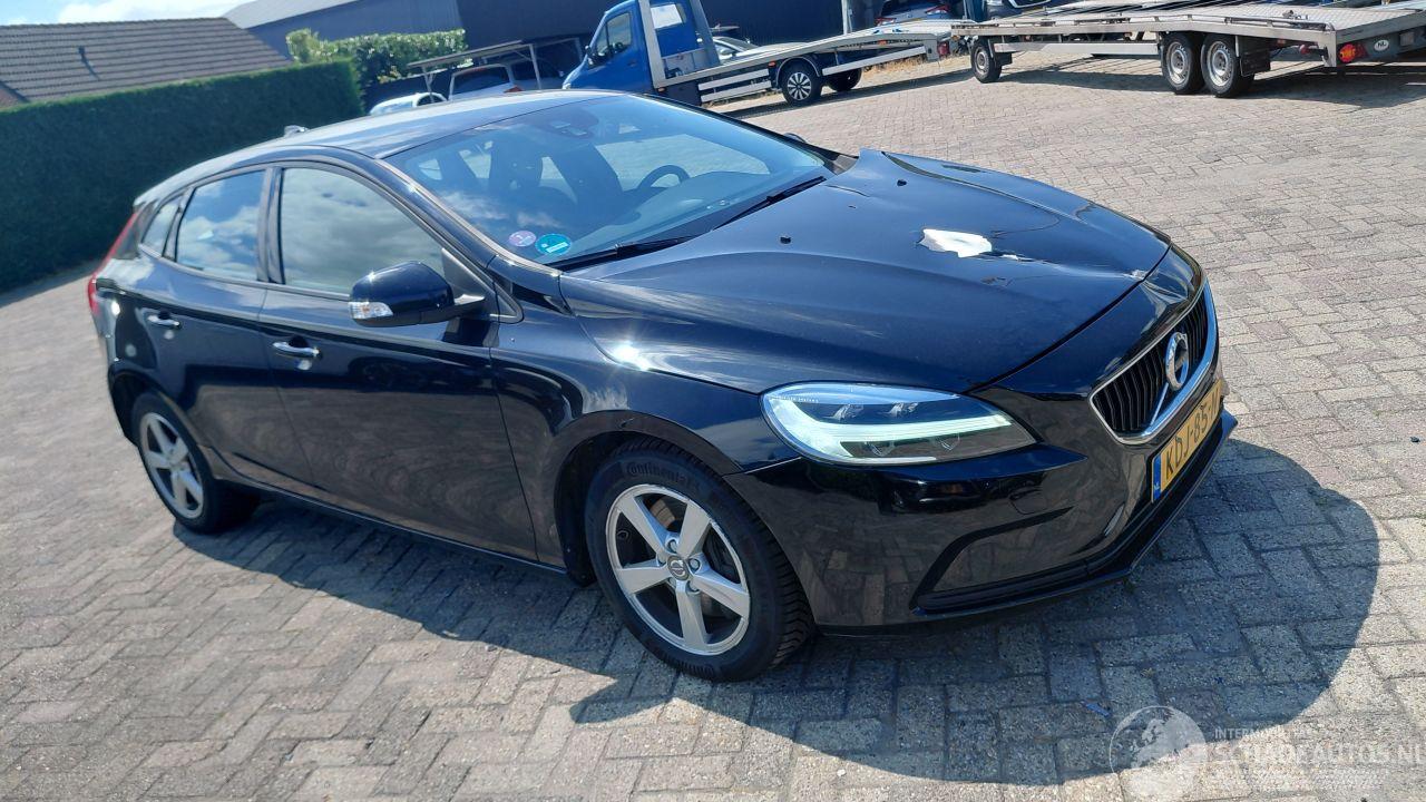 Volvo V-40 1.5  122pk automaat navi