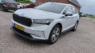 skadebil auto Skoda Enyaq 204pk   clima navi    80kw accu 2022/2