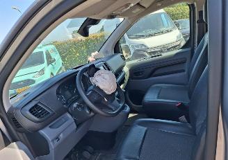 Opel Vivaro 1.5cdti  102pk  lang    navi clima picture 6