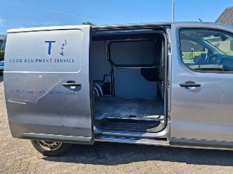 Opel Vivaro 1.5cdti  102pk  lang    navi clima picture 8
