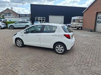 Toyota Yaris 1.5 hybrid navi  clima picture 2