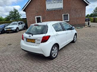 Toyota Yaris 1.5 hybrid navi  clima picture 5