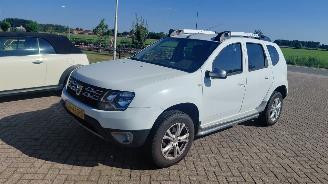 krockskadad bil auto Dacia Duster 1.2 tce  125pk   airco 2015/7