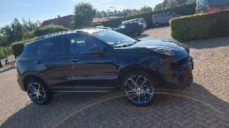 krockskadad bil auto Lynk & Co 01 1.5 hybrid clima pano navi 2024/4