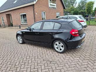 BMW 1-serie 118i 5drs airco navi picture 2
