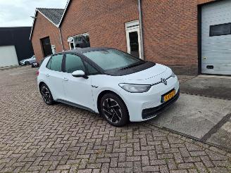 Schadeauto Volkswagen ID.3 pro  58kwh    150kw navi 2022/10