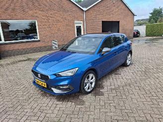 krockskadad bil auto Seat Leon 1.5 tsi  hybrid  phev  pano   225PK 2025/4