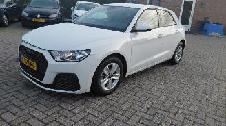 Coche accidentado Audi A1 1.0i 5drs   95pk navi   airco 2023/3