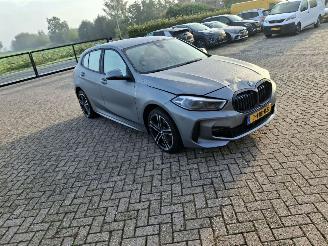 skadebil auto BMW 1-serie 118i  136pk m uitvoering   navi leer clima 2023/7