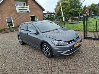Schadeauto Volkswagen Golf 1.0 tsi  higline navi clima  85kw 2018/11