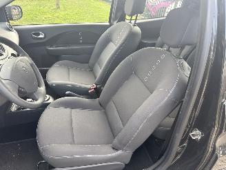 Renault Twingo 1.2-16V AUTOMAAT DYNAMIQUE LICHTE SCHADE! BOUWJAAR 2011 picture 7