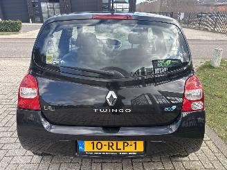Renault Twingo 1.2-16V AUTOMAAT DYNAMIQUE LICHTE SCHADE! BOUWJAAR 2011 picture 3