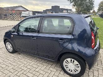 Volkswagen Up! 1.0 BLEUMOTION SUPERLICHTE SCHADE! BOUWJAAR 2015 4850 EURO picture 2