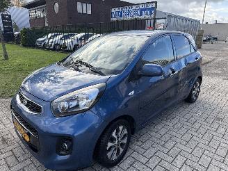 škoda osobní automobily Kia Picanto 1.0 PLUSLINE NAVIGATOR LICHTE ZIJSCHADE! 2016  3999 EURO VAST 2016/11