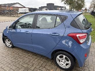 Hyundai I-10 1.0i GO LICHTE SCHADE! BOUWJAAR 2015 64797 KM 3850 EURO VAST picture 2
