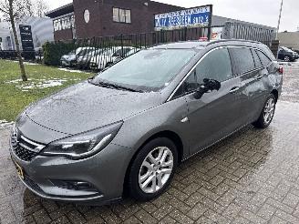 krockskadad bil auto Opel Astra 1.4 TURBO BUSINESS EXCUTIVE LICHTE SCHADE! BOUWJAAR 2017 4999 2017/12