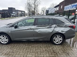 Opel Astra 1.4 TURBO BUSINESS EXCUTIVE LICHTE SCHADE! BOUWJAAR 2017 4999 picture 3