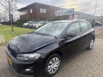 uszkodzony samochody osobowe Volkswagen Polo 1.0 BOUWJAAR 2020 MET RIJDBARE SCHADE! VASTE PRIJS! 8999 EURO 2020/10