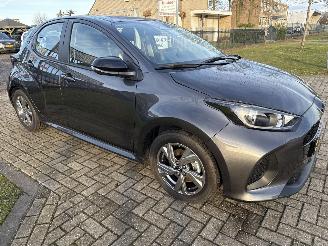 skadebil auto Mazda 2 1.5 EXCLUSIVE-LINE AUTOMAAT HYBRID BOUWJAAR 2024 12750 EURO 2024/10