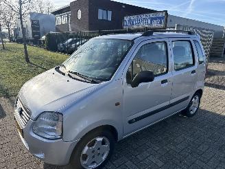 Käytettyjen passenger cars Suzuki Wagon-R+ 1.3 SEASON APK TOT 27-10-2026 NETTE AUTO BOUWJAAR 2001 895 EURO 2001/11