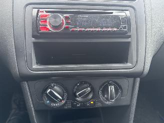 Volkswagen Polo 1.6 TDI HIGHLINE 5 DEURS GEEN SCHADE! BOUWJAAR 2010  2999 EURO picture 14