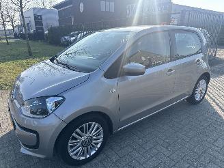 krockskadad bil auto Volkswagen Up! 1.0 BLEUMOTION 111000 KM NAP BOUWJAAR 2016 SCHERP! 4850 EURO 2016/7