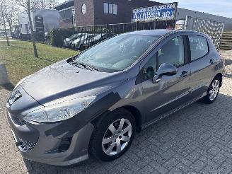 skadebil auto Peugeot 308 1.6 VTI NAVI LICHTE SCHADE! BOUWJAAR 2011 199000KM  1500 EURO 2011/8