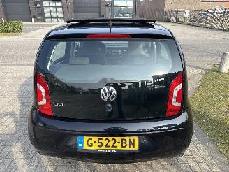Volkswagen Up! 1.0 TAKE UP! SCHERMSCHADE! 253000 KM VASTE PRIJS 2999 EURO picture 4