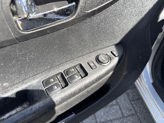 Hyundai I-20 1.2i i-VISION 122.240 KM LICHTE SCHADE! BOUWJAAR 2012 2895 EURO picture 9