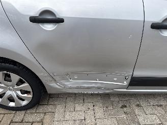 Citroën C3 picasso 1.4 VTi AURA LICHTE SCHADE! 95056 KM NAP BOUWJAAR 2010 2200 EURO picture 5