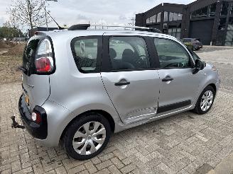 Citroën C3 picasso 1.4 VTi AURA LICHTE SCHADE! 95056 KM NAP BOUWJAAR 2010 2200 EURO picture 4